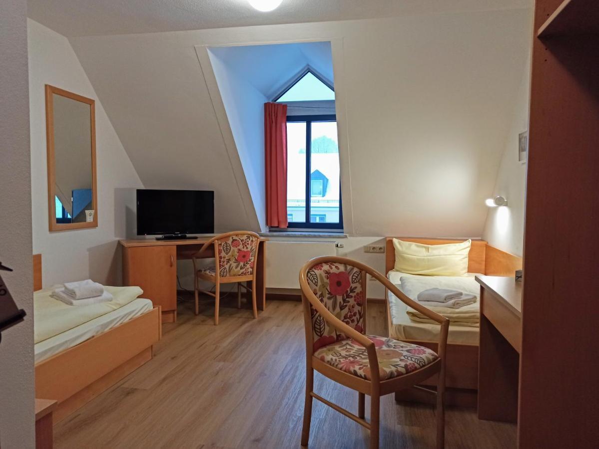 Stadthotel Деггендорф Экстерьер фото
